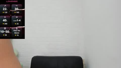 melannie roses online show from June 30, 10:53 pm