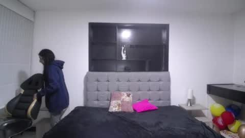melanny_petite online show from July 21, 12:17 pm