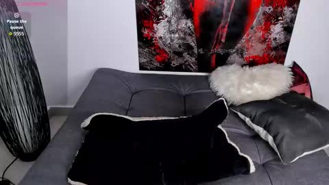 melany online show from November 6, 3:34 am