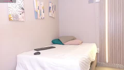 meli_peach online show from July 21, 7:25 pm