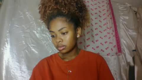 Snapshot of meliana98 chatting on October 18, 9:23 am meliana98 online show from October 18, 9:23 am