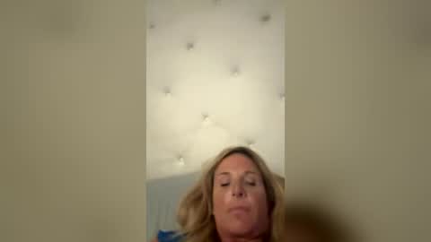 melindasellswflre online show from July 27, 7:11 pm