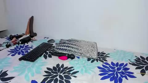 melinnamartins online show from July 28, 8:52 pm