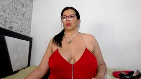 melisajoness online show from July 15, 10:31 am