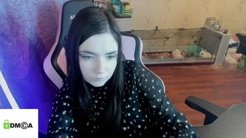 melisanilson online show from April 1, 11:13 pm