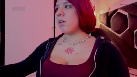 Lissa  online show from January 7, 7:17 pm