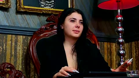 Snapshot of melissa_glow chatting on December 4, 9:18 am Melissa online show from December 4, 9:18 am