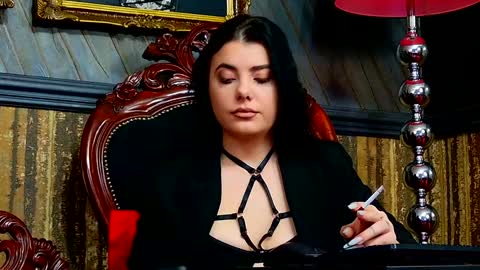 Snapshot of melissa_glow chatting on December 8, 10:19 am Melissa online show from December 8, 10:19 am