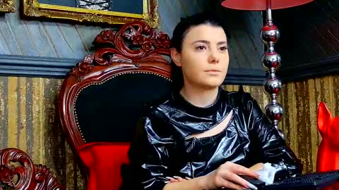 Snapshot of melissa_glow chatting on February 16, 7:37 am Melissa online show from February 16, 7:37 am