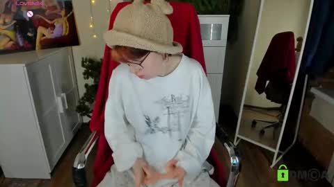 Melissa online show from November 24, 9:17 pm