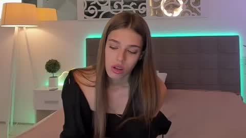 MelissaCrayzy online show from June 15, 6:46 am