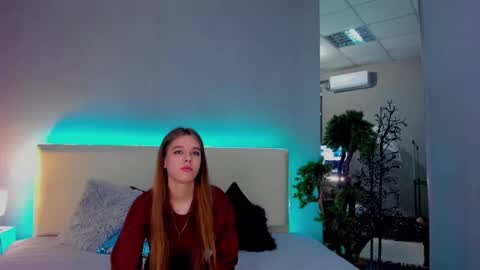 Snapshot of melissacrayzy chatting on February 14, 6:45 am MelissaCrayzy online show from February 14, 6:45 am