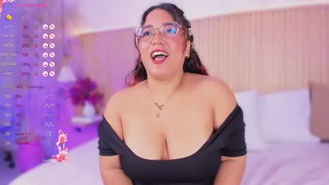 M E L I S S A  online show from June 27, 12:22 pm