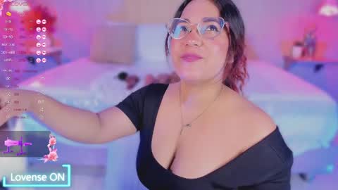 M E L I S S A  online show from July 10, 12:27 pm