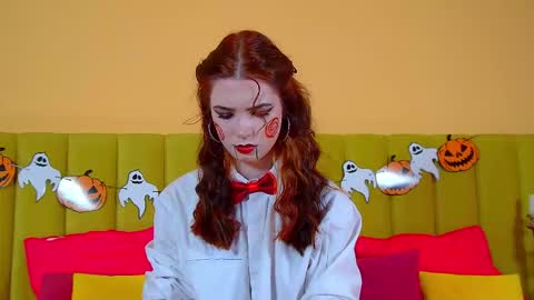 Melissa online show from October 31, 7:18 pm