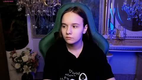 melissaravel online show from May 3, 5:38 pm