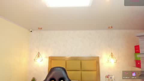   online show from August 3, 7:41 pm