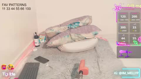 Snapshot of melly_parkerr chatting on October 7, 4:22 pm Mellissa OnlyFans online show from October 7, 4:22 pm