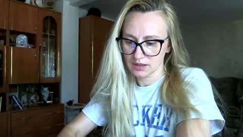 Melly online show from June 29, 12:49 pm