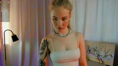 melodievejar online show from July 3, 4:29 am