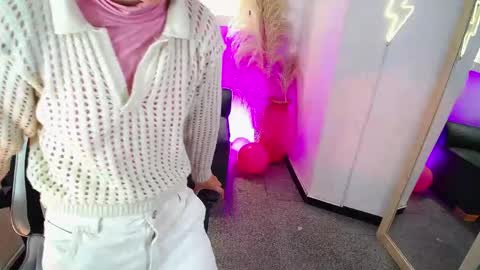 melody701583as online show from May 4, 1:04 pm