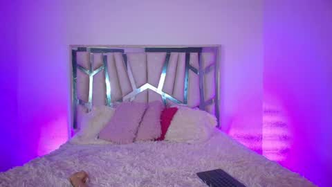    online show from May 17, 11:04 pm