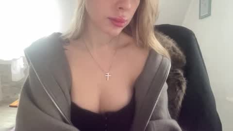 Melodie Sweet online show from November 30, 10:52 am