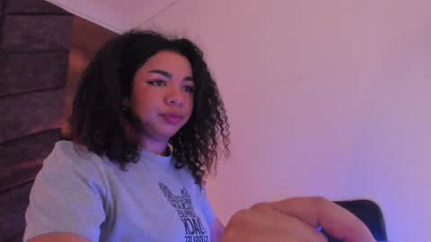 Snapshot of memphiswilliams chatting on January 7, 2:42 am Memphis Williams online show from January 7, 2:42 am