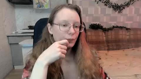 Snapshot of meowcr chatting on October 16, 7:11 am meowcr online show from October 16, 7:11 am