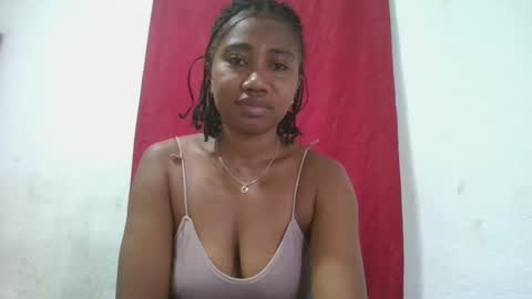 Snapshot of meraldaaaa chatting on September 29, 5:01 am meraldaaaa online show from September 29, 5:01 am