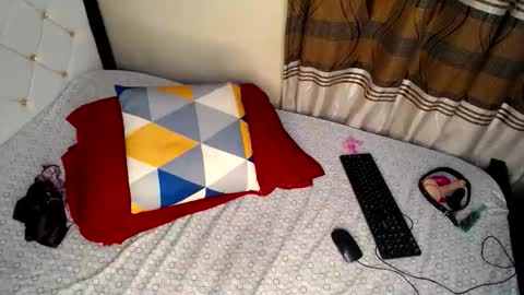 Snapshot of mercyamo chatting on October 31, 6:45 pm mercyamo online show from October 31, 6:45 pm