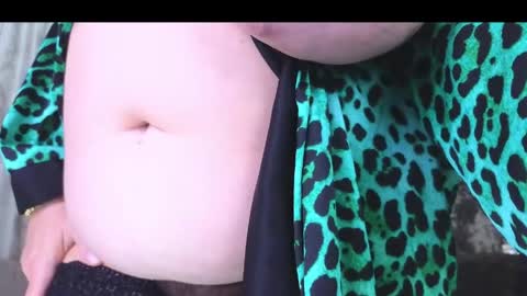 SOPHIE is the queen of squirt online show from April 19, 6:10 pm