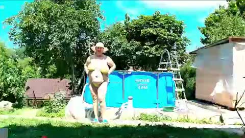SOPHIE is the queen of squirt online show from July 16, 10:42 am