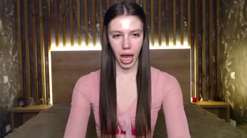 Emilia online show from February 3, 8:35 pm