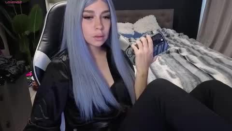 vollmond online show from March 25, 12:30 pm