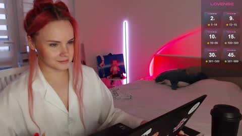 Snapshot of mi_cherry chatting on March 8, 4:41 am Alice online show from March 8, 4:41 am