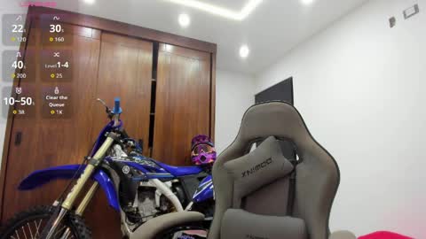 mi suk1 online show from March 31, 4:45 am