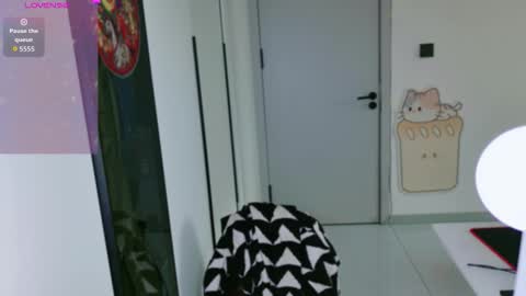 mia77677 online show from March 18, 6:07 am