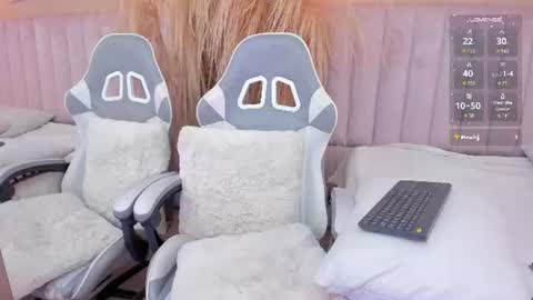 mia__bailey_ online show from July 8, 9:39 pm