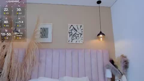 mia__bailey_ online show from June 30, 8:08 pm
