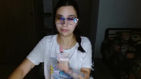 Mia online show from May 6, 4:38 am