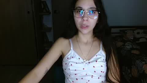 Mia online show from May 15, 5:22 am