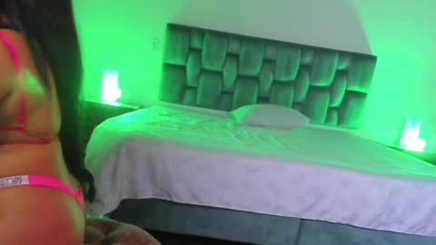 mia__velvet_ online show from April 25, 3:42 am