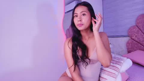 Mia  online show from July 15, 3:11 am