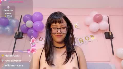 Mia 3 online show from June 11, 12:32 am