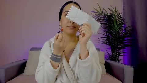 Sarah Luna online show from April 30, 12:10 pm