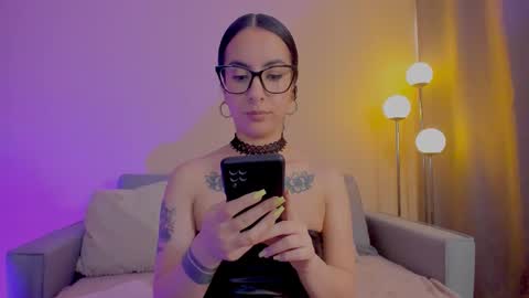 Sarah Luna online show from March 3, 7:42 pm