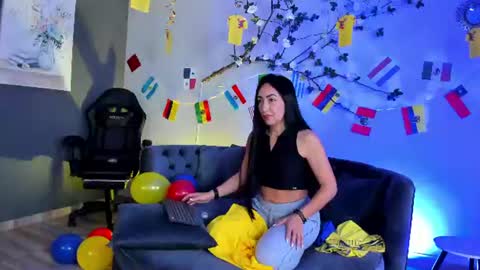 mia_davis__ online show from June 13, 12:24 pm