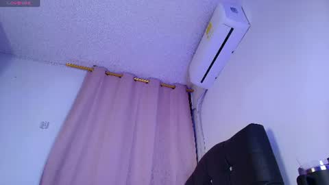 Mia online show from June 11, 12:32 am