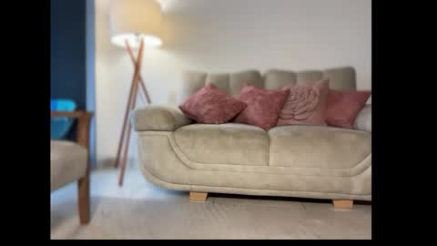 mia_ferrer777 online show from January 15, 10:16 pm